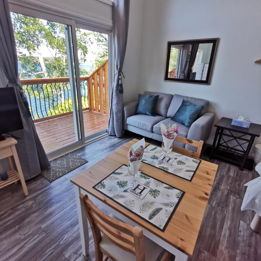 Knotty Pine Ocean Front Suite - Adults Only Ingonish Extérieur photo