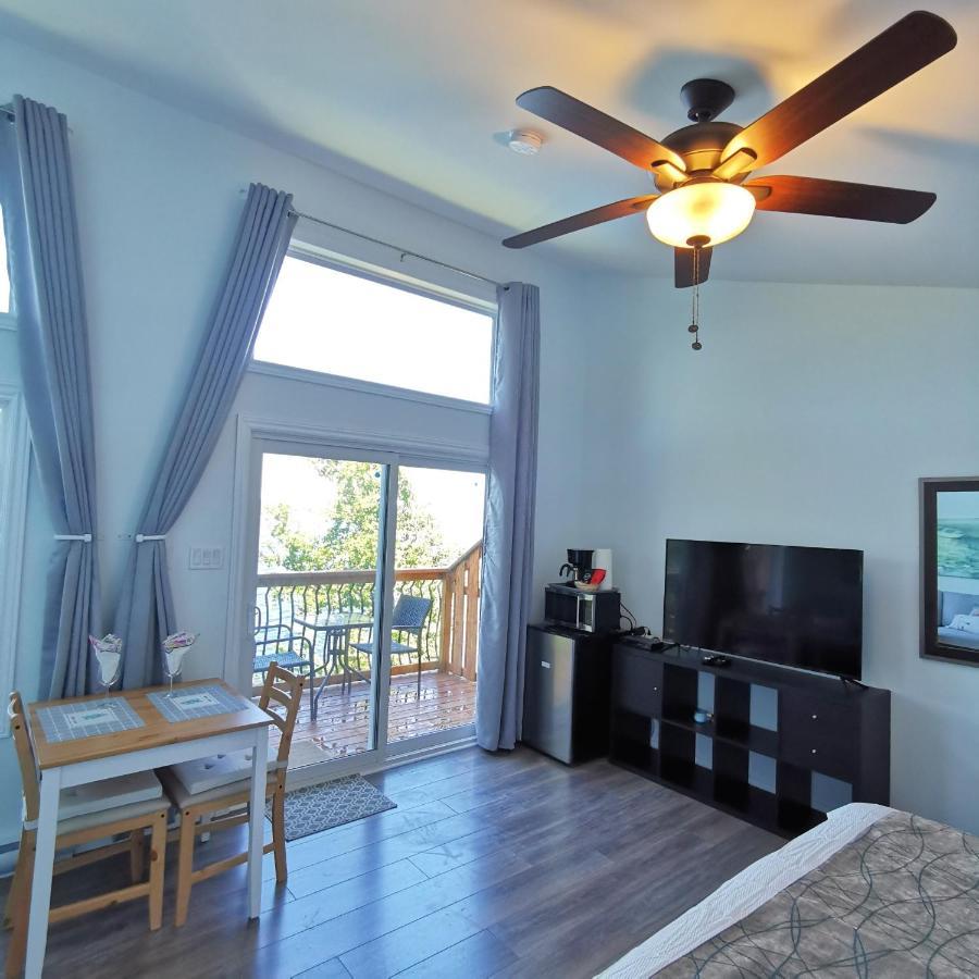 Knotty Pine Ocean Front Suite - Adults Only Ingonish Extérieur photo