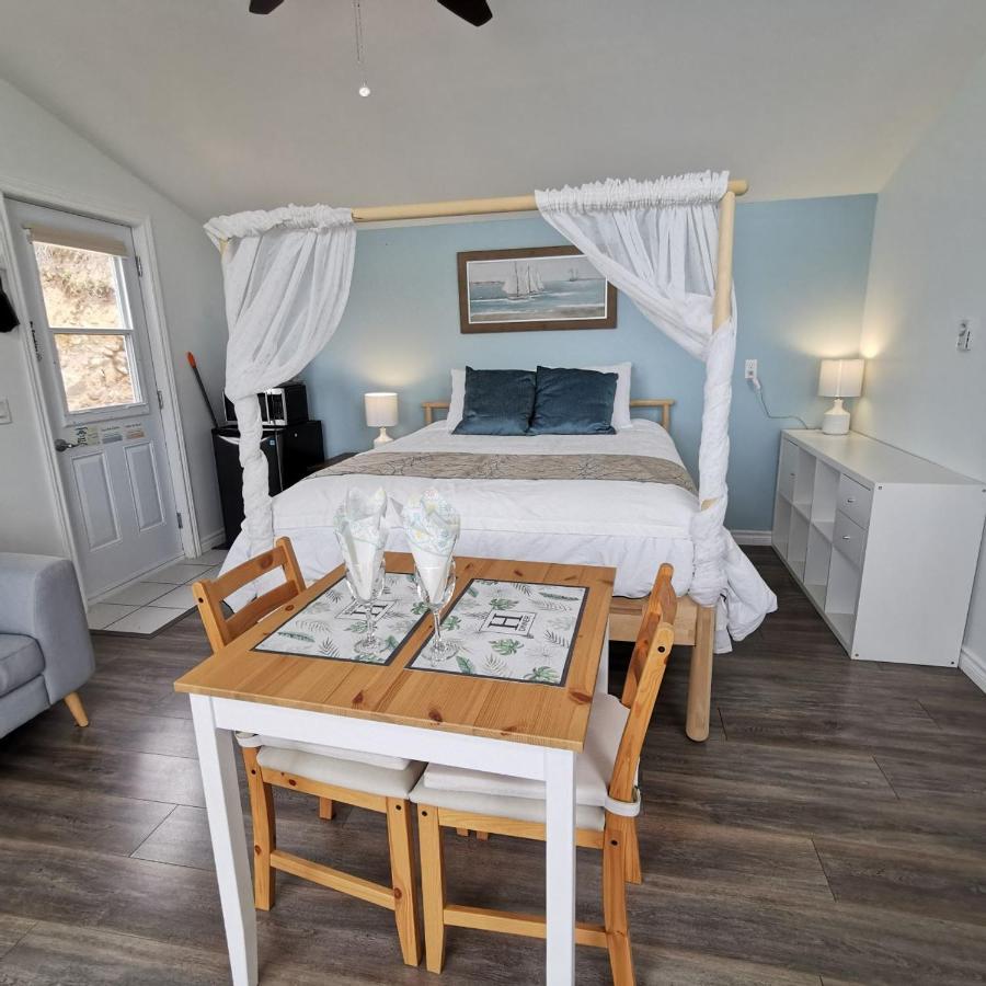 Knotty Pine Ocean Front Suite - Adults Only Ingonish Extérieur photo
