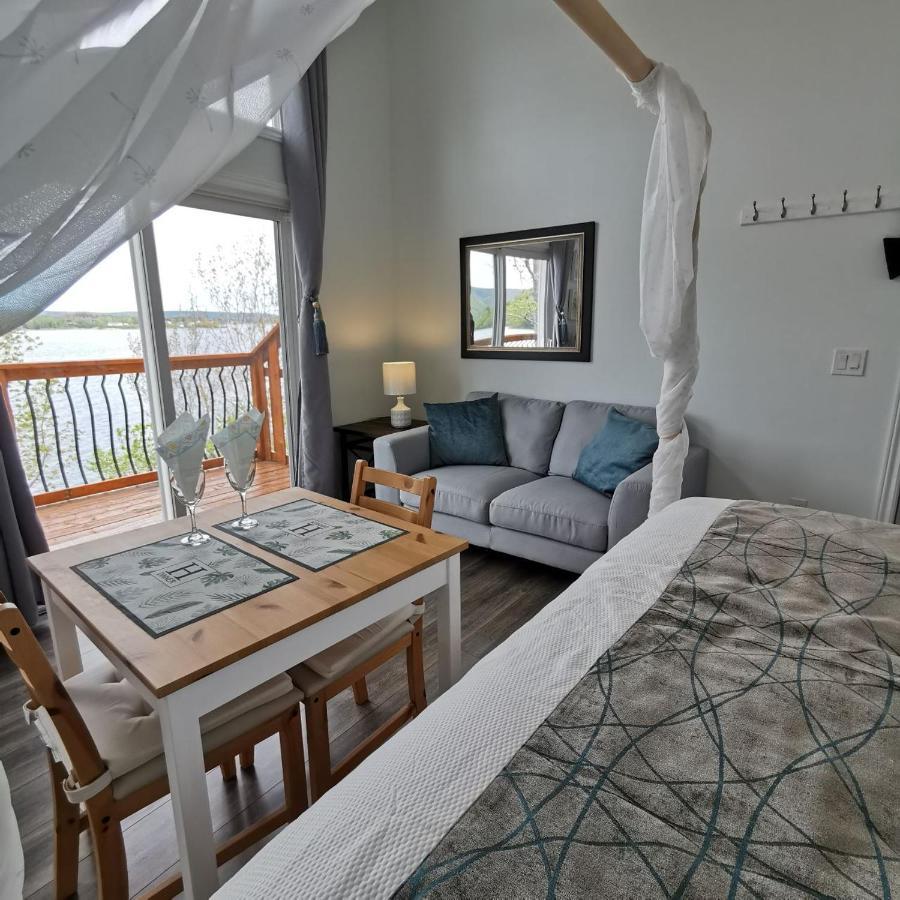 Knotty Pine Ocean Front Suite - Adults Only Ingonish Extérieur photo