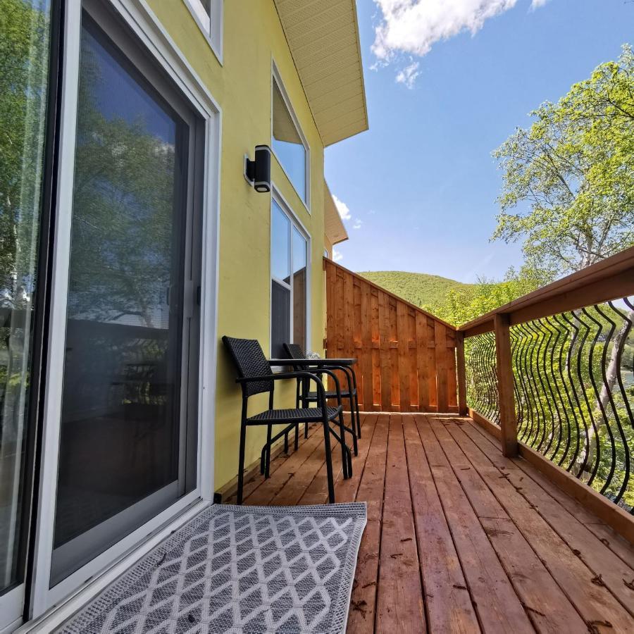 Knotty Pine Ocean Front Suite - Adults Only Ingonish Extérieur photo