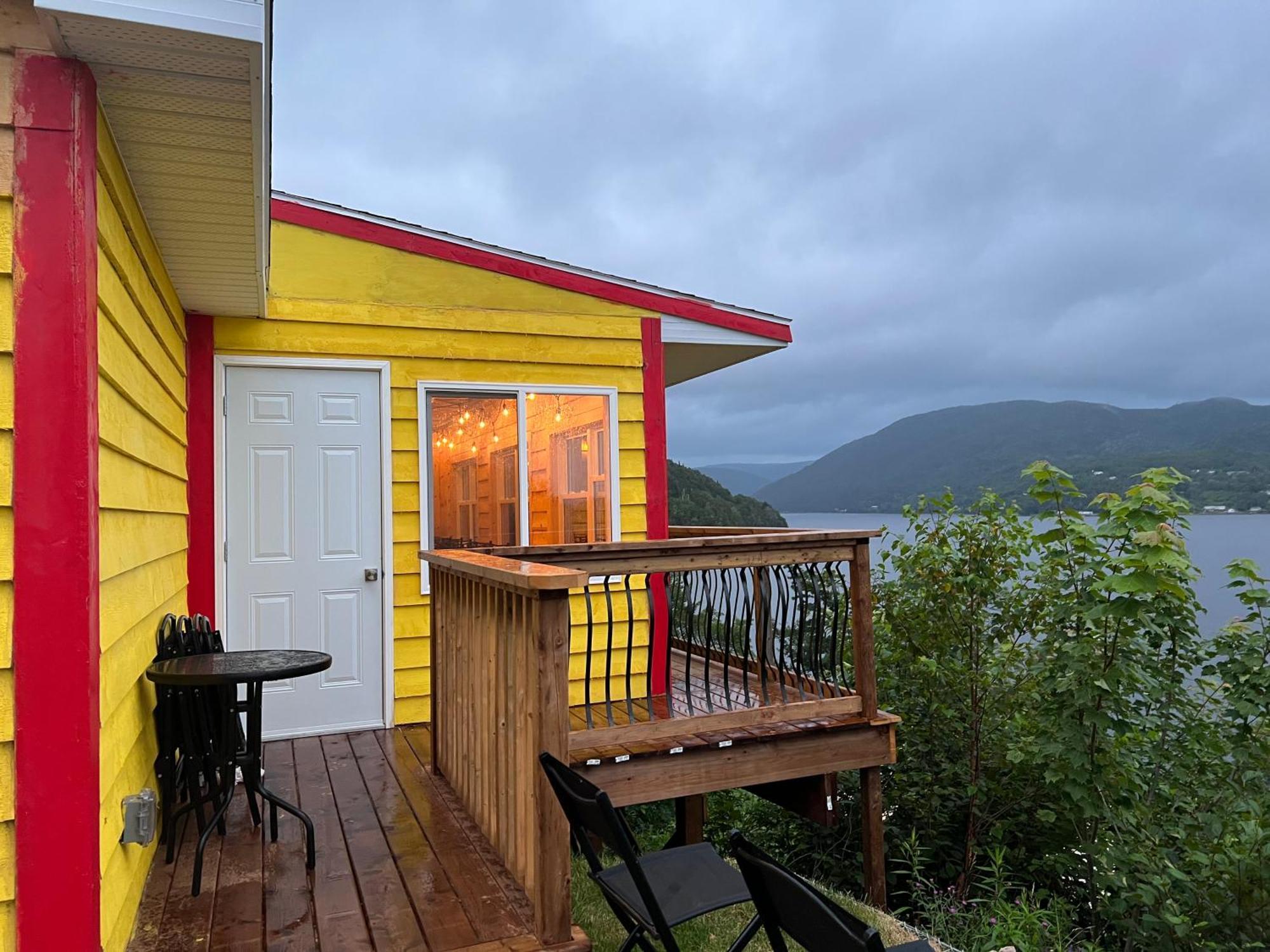Knotty Pine Ocean Front Suite - Adults Only Ingonish Extérieur photo