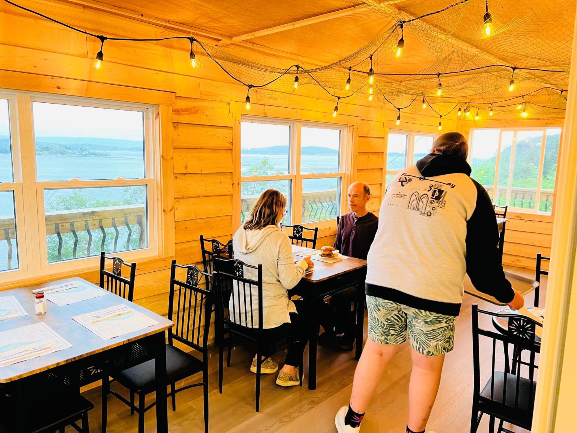 Knotty Pine Ocean Front Suite - Adults Only Ingonish Extérieur photo